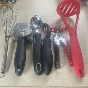 3/$15. Kitchen Utensils bundle